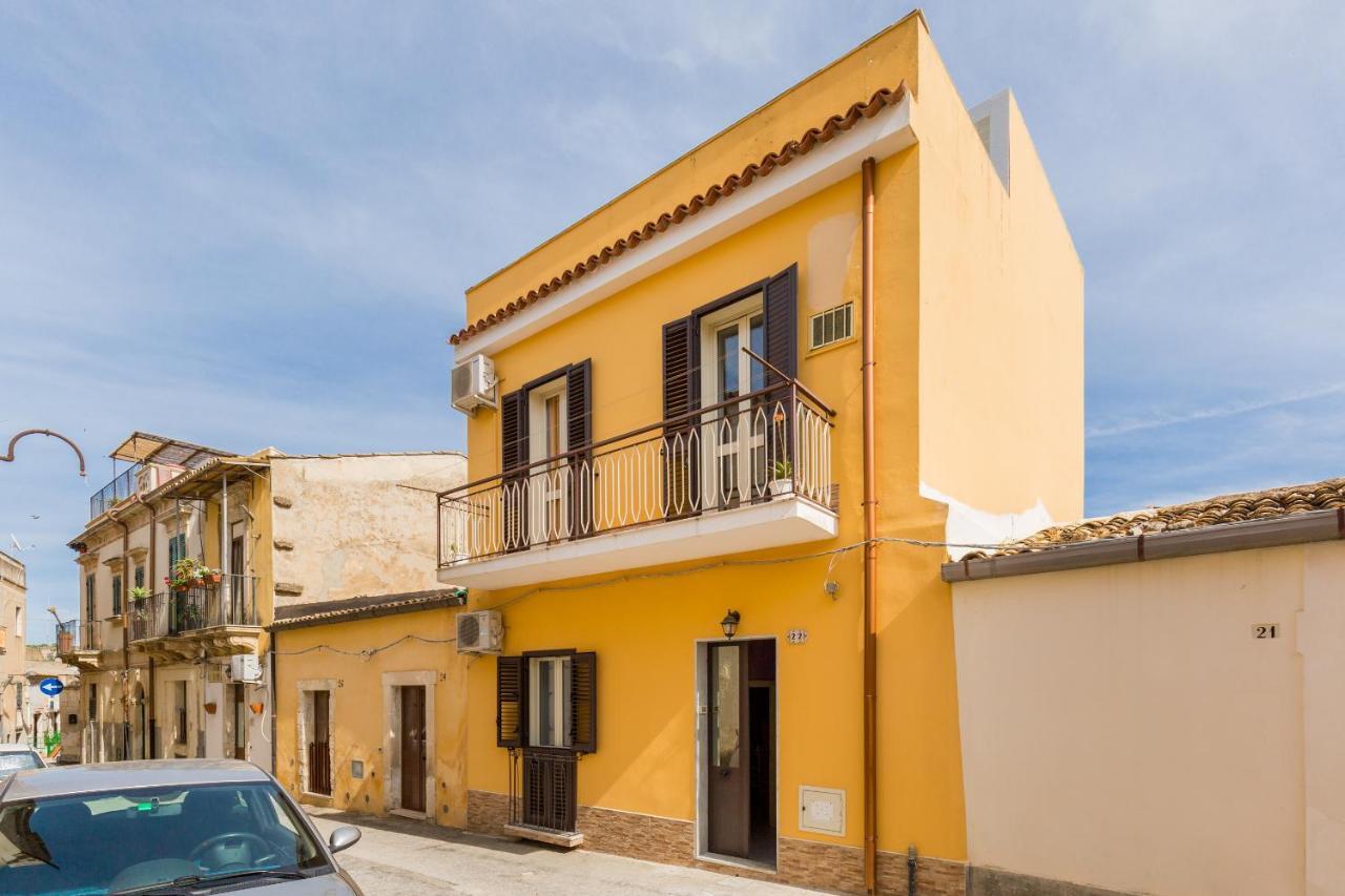 Casa La Formica Villa Noto Luaran gambar
